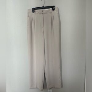 Aritzia - The Effortless Pant
